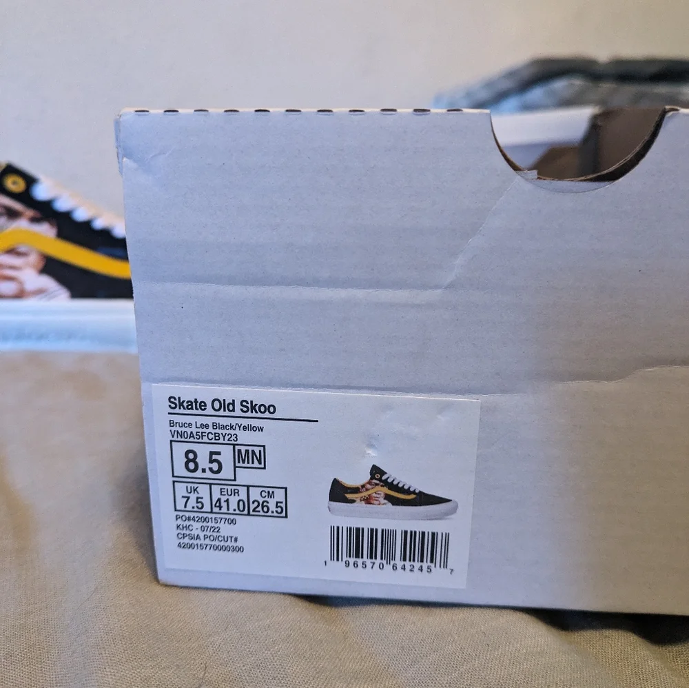 Vans Old Skool Bruce Lee Men Yellow and Black VNOA5FCBY23 ( 0124 ) 082024 - Picture 7 of 11